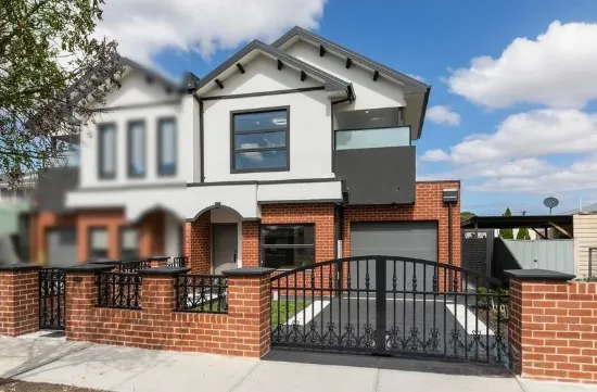 MODERN 4-BEDROOM, 3-BATHROOM HOME IN THE HEART OF BRAYBROOK 