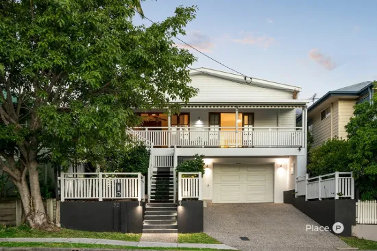 Timeless Charm, Renovated and City Glimpses