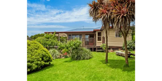 Rural Living with Water Views of Robbins Island Passage, a Treat for Wildlife Lovers