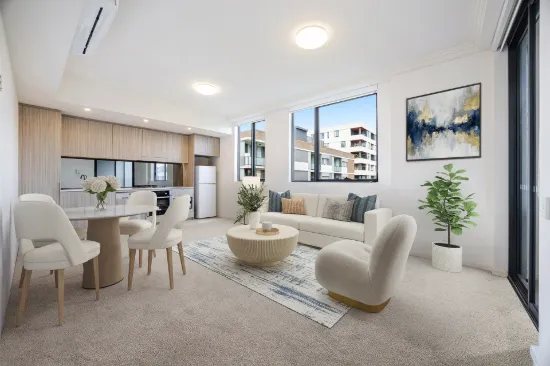 Contemporary Elegance in Riverwood