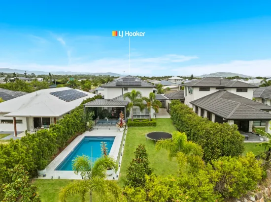 Large Block, Side Access & Pool!