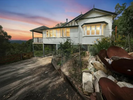 Space, Character and Lifestyle on 10* Acres – Renovated Queenslander with Granny Flat