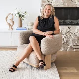 Shelley  Coombe - Real Estate Agent