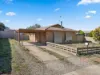 Comfort, Space & Opportunity on the Outskirts of Town