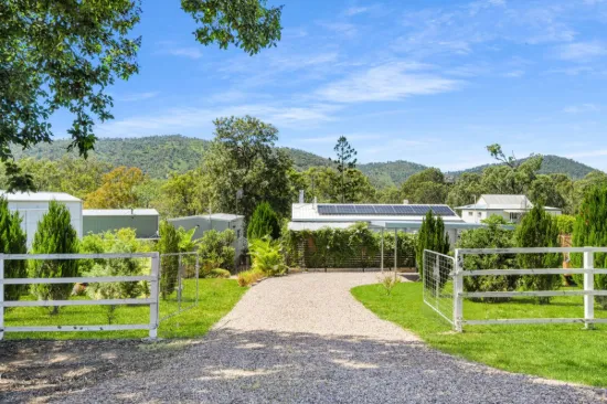 Peaceful lifestyle retreat with Stunning Mountain Views