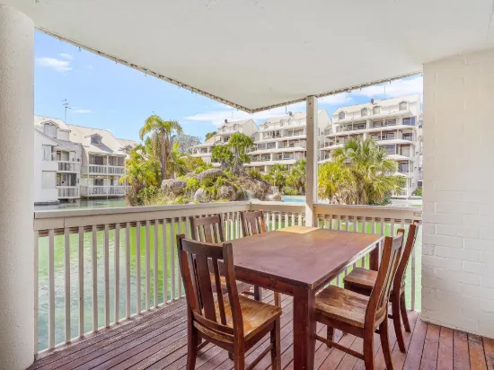 Convenient coastal living in the heart of Mandurah.
