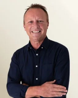 ARCH MOORES - Real Estate Agent