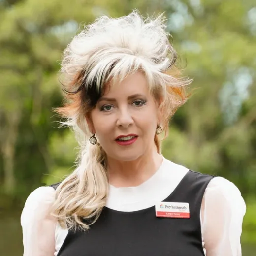 Karen Kemp - Real Estate Agent at Professionals South West - Busselton