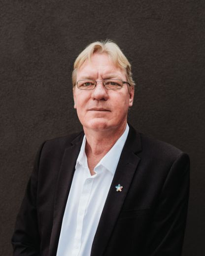 Robert  van Gasteren - Real Estate Agent at Professionals Aldinga & Seaford