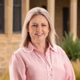 Kelly Thomas - Real Estate Agent From - Ray White - Semaphore RLA246391