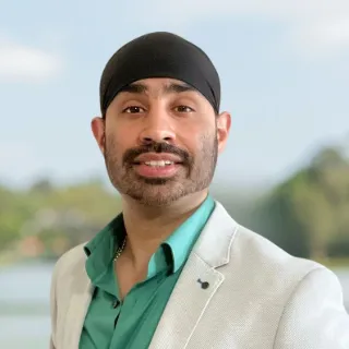 Manu Singh - Real Estate Agent