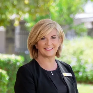 ELAINE LOFTHOUSE - Real Estate Agent