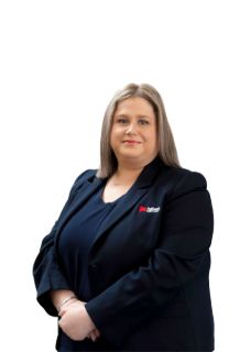 Nikki Gadsby - Real Estate Agent
