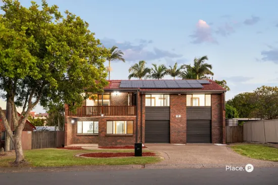 Classic Brick & Tile Family Home with Multiple Living Areas & Poolside Living