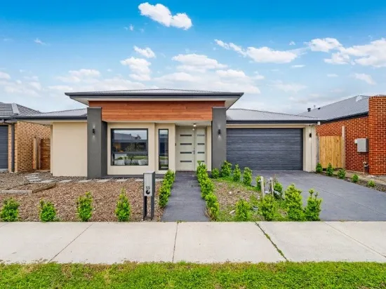 Stunning Nearly New Home