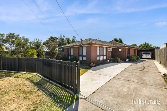Family home on large block in Wendouree