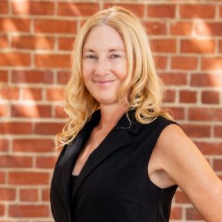 Tracey Smith - Real Estate Agent