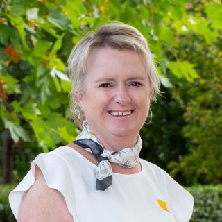 Shani Hunt - Real Estate Agent