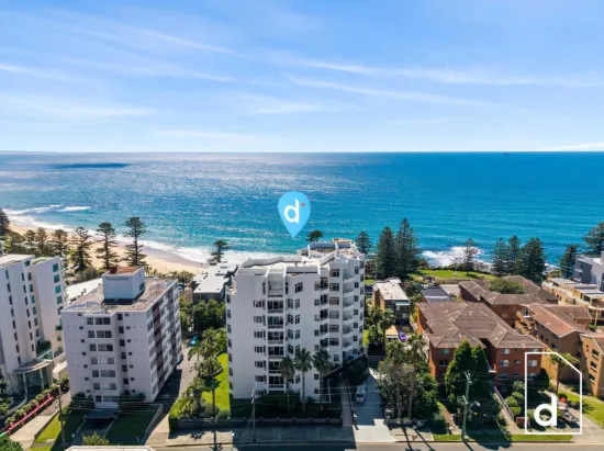 Front-Row Ocean Views. Resort-Calibre Living.