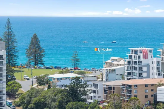 Renovated Coastal Residence Just 300m From Rainbow Bay