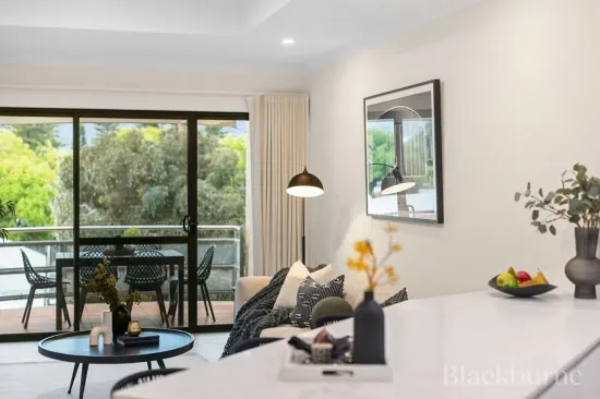 Top-Floor Elegance with Northern Light & Remarkably Positioned