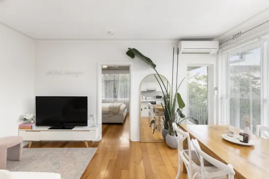 Light and Leafy with Balcony Retreat
