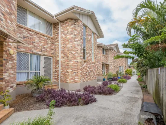 LOCATION AND CONVENIENCE - METERS TO THE BROADWATER