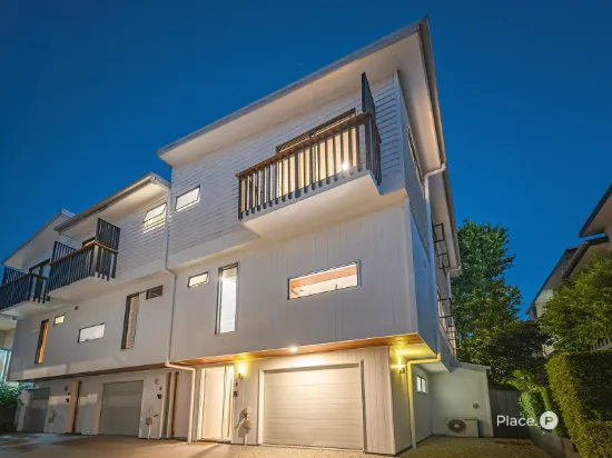 Executive townhome moments to everything
