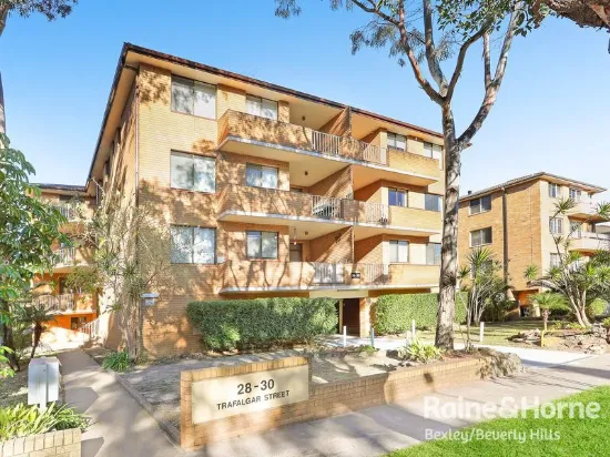 Off Market Opportunity: Spacious Three-Bedroom Apartment Just Moments from the Beach