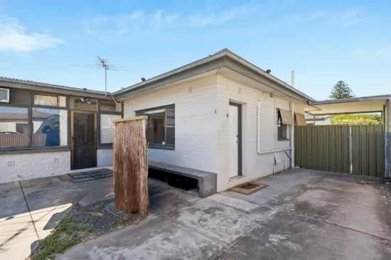 Private, Convenient and Low Maintenance Living