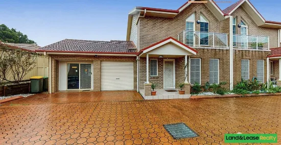 Three Bedroom Town House at Ideal location 