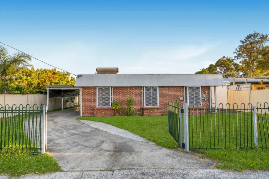 LARGE HOME - PERFECT LOCATION 