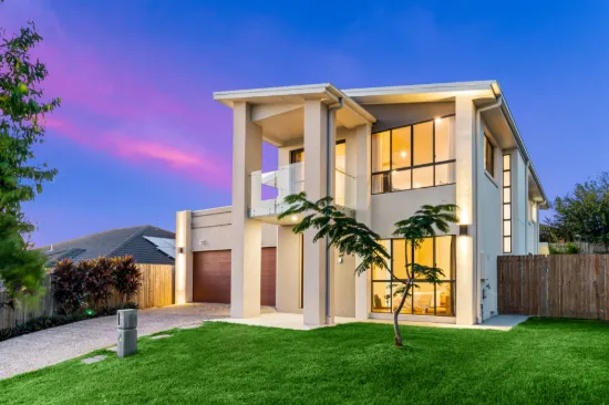 Spacious & Stylish Family Living with High Ceilings, Ducted Comfort & Exceptional Entertaining Spaces