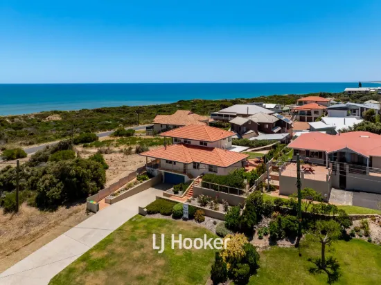 Coastal Luxury with 180° Ocean Views