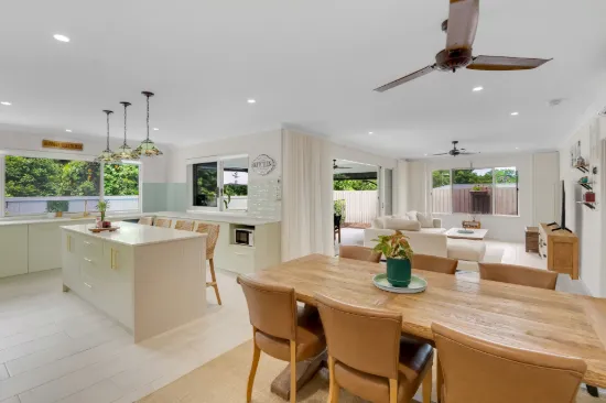 BRAND NEW ULTRA-MODERN MASTERPIECE - ENTERTAINER'S PARADISE