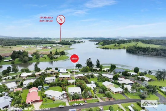 Family Retreat with Sweeping Views of Lake Tinaroo