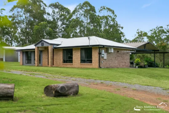 Spacious Family Living with an Impressive Shed!