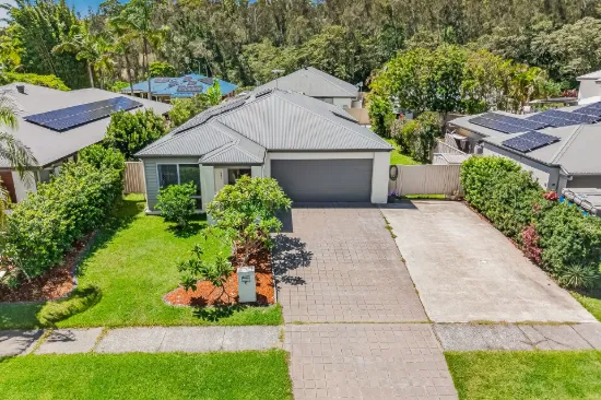 Modern Coastal Living in Sought After Koala Beach