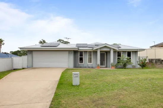 MODERN 4 BEDROOM HOME IN QUIET CUL-DE-SAC