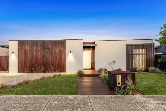 Modern Family Luxury with Poolside Entertaining