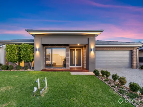 Luxury Living in the Prestigious Hartleigh Estate