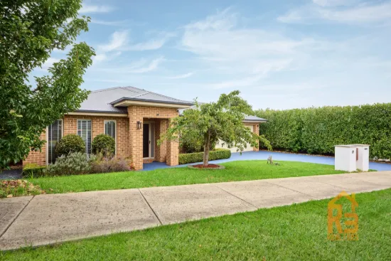Elegant Home in the heart of Warragul - Perfect for First Home Buyers/Investors - Luxurious Lifestyle retreat surrounded by Serene Nature