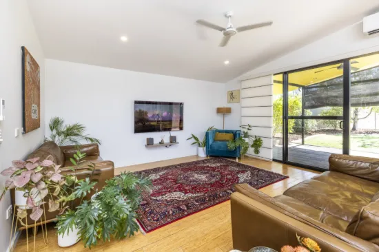 TRENDY HOME + PERFECT LOCATION!