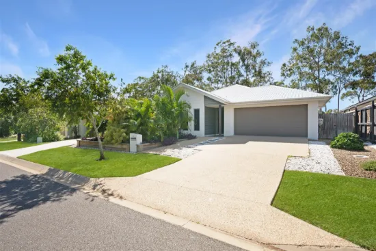 Immaculate Family Home With Pool & Shed 