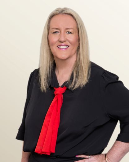 Melissa Tselepis - Real Estate Agent at Professionals City to Surf