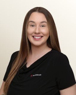 Danielle Baker - Real Estate Agent