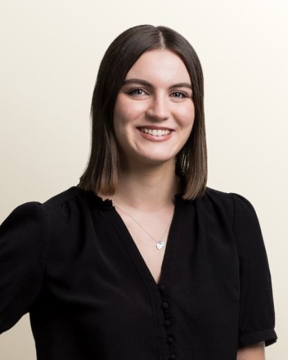 Olivia Munro - Real Estate Agent at Professionals Platinum