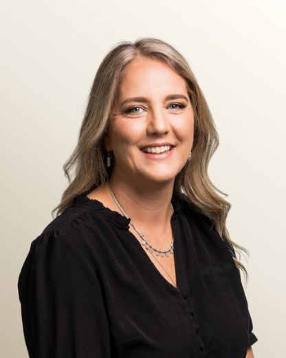 Larissa Todd - Real Estate Agent at Professionals Platinum