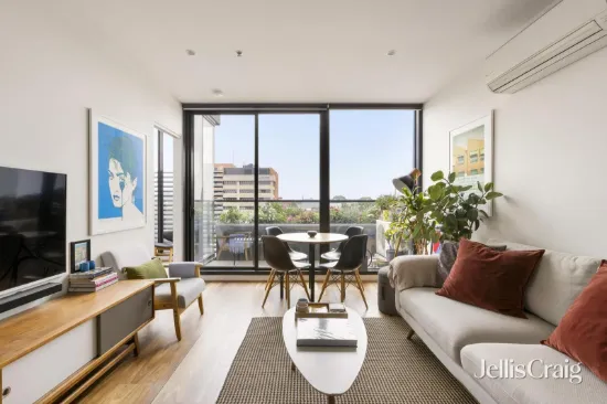 Outstanding north-facing oasis of style & sophistication