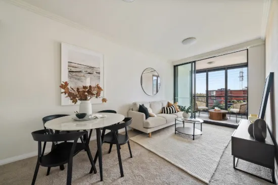 Effortless Living In Prime Lifestyle Location